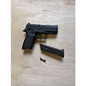 AEG F18 Gas Blowback Pistol (Black) - Unknown Fault or Ex. Display
