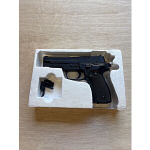 HFC MK8 Gas Pistol NBB (GG-106) - Dust cover missing - mag jammed/stuck - like new body
